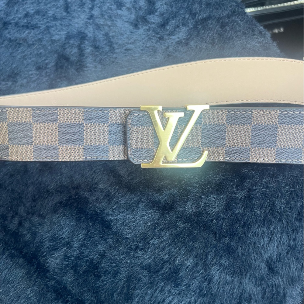 Louis Vutton men's belt new without tags